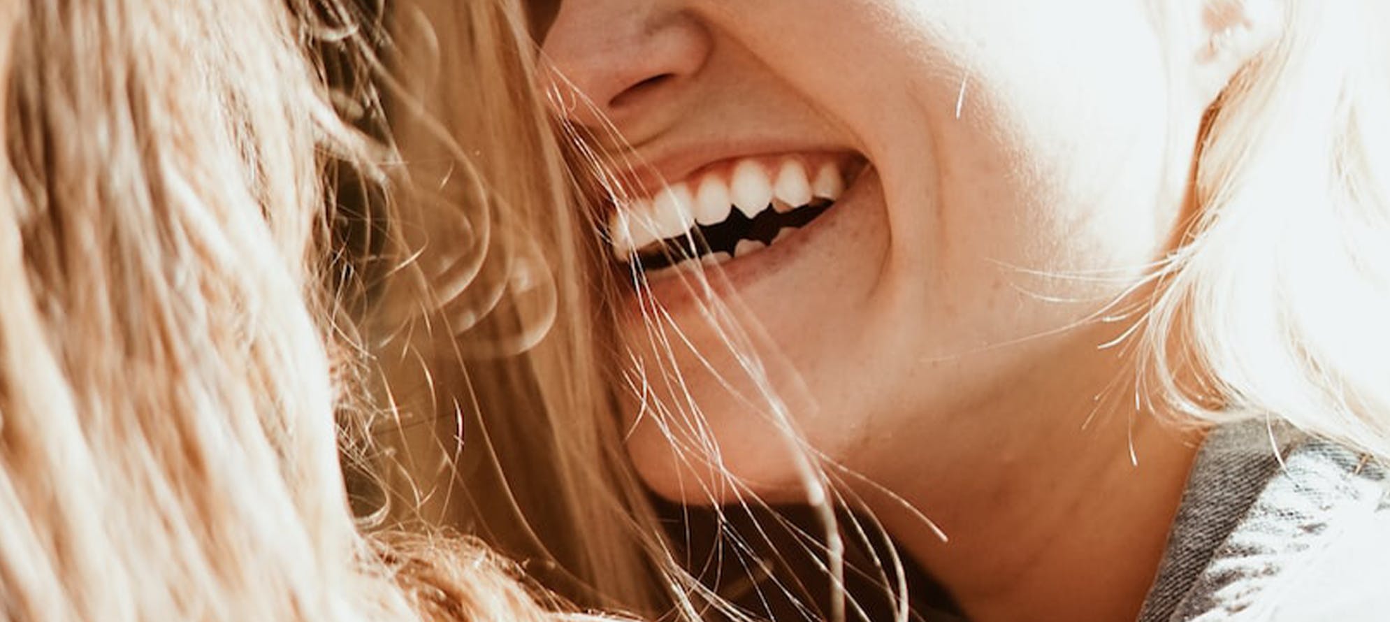 Image d'un sénior souriant